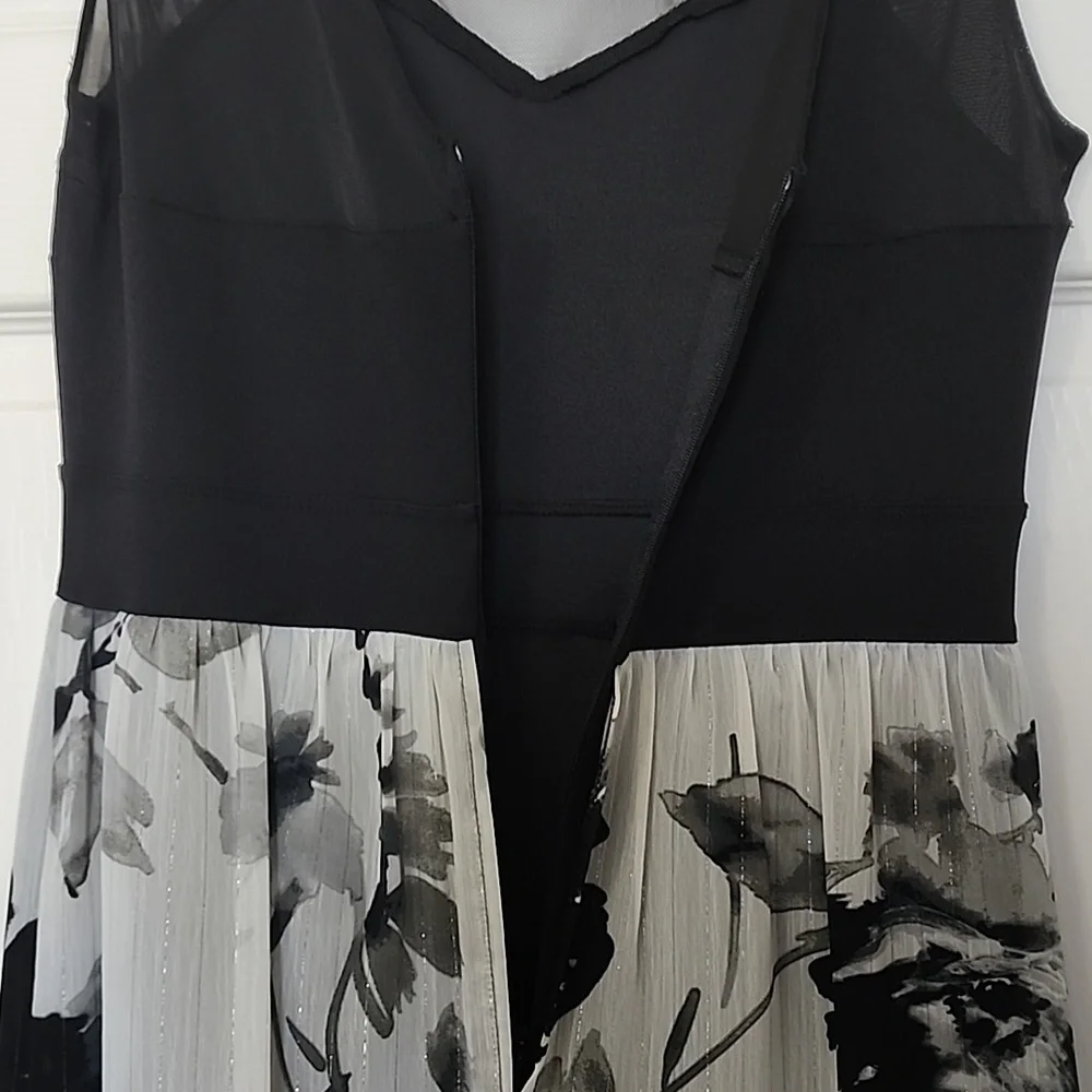 Alexa B Nites Black Dress with Printed Overlay  Size US 6 - Picture 8 of 8